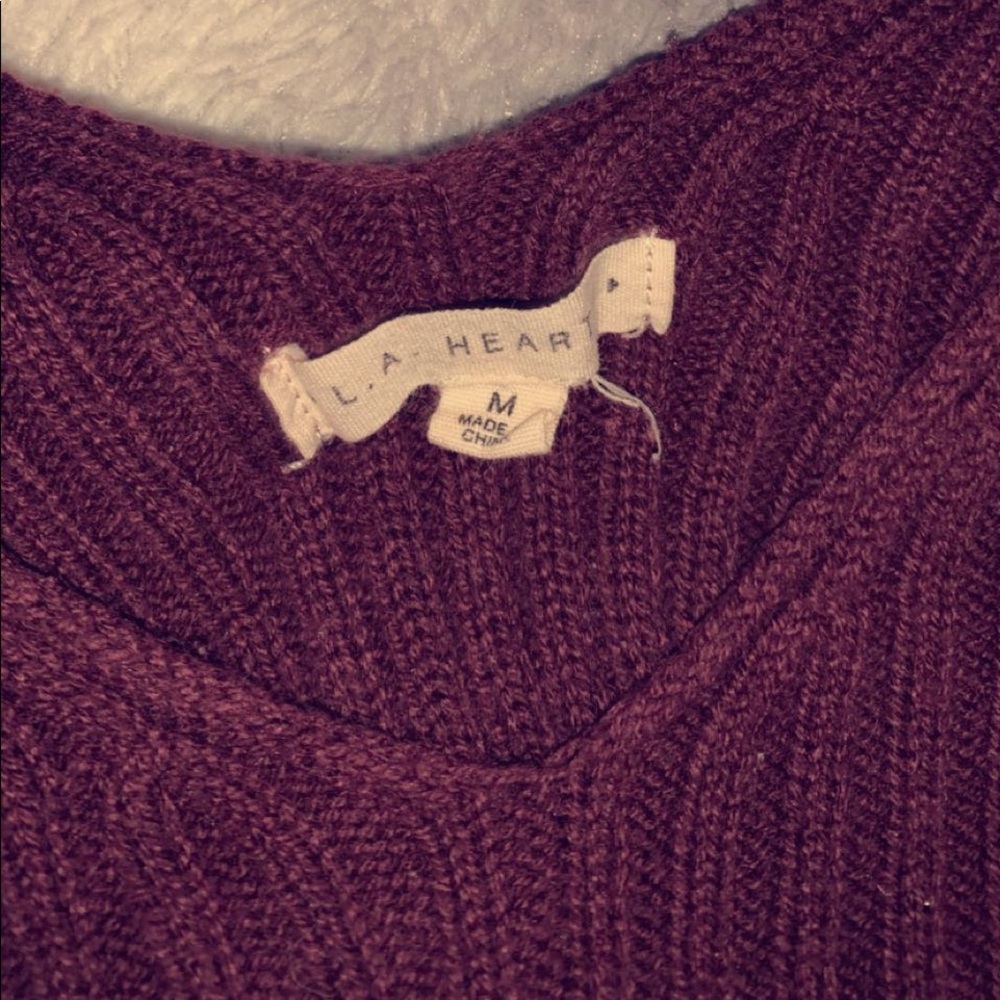A crop flared shirt .